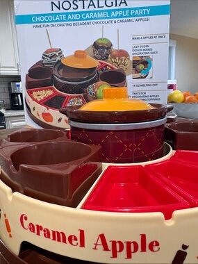 Nostalgia Caramel Apple Decorating Set - Brown/Orange/Red/Cream